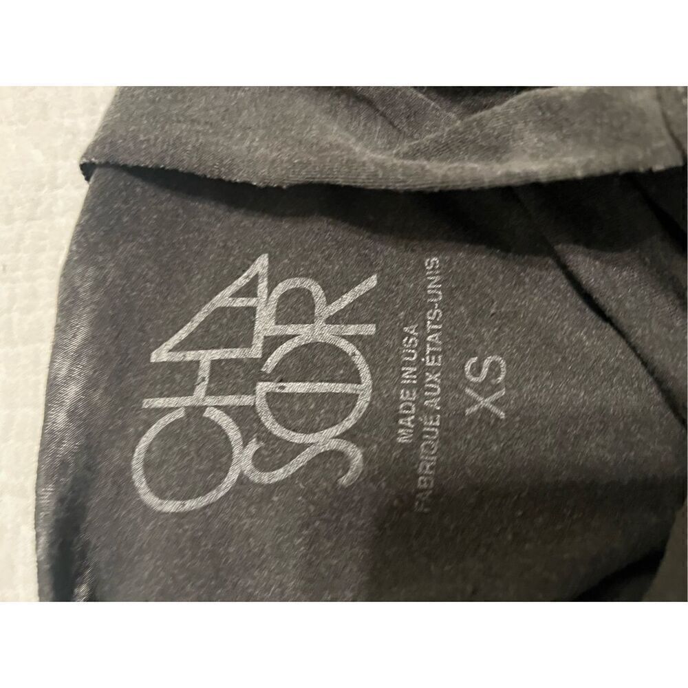 Chaser Burnout Graphic Tee “love” with Cutout Back NEW - Picture 7 of 7